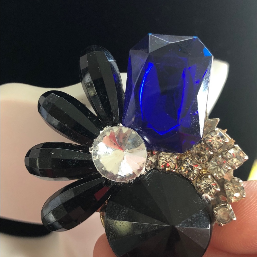 Vintage 1980 Rhinestone Blue Black Lucite Big Clip On Earrings - Picture 4 of 9